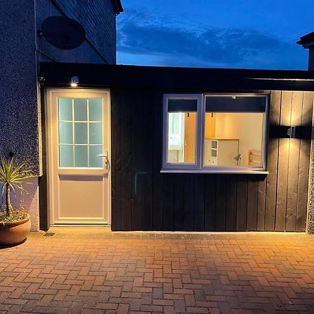 Self Contained Double Bedroom With Ensuite, Private Entrance, Free Parking , 5 Min Walk To Beach St Ives  Exterior photo